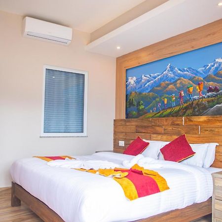 Hotel Pushkar Pokhara Extérieur photo