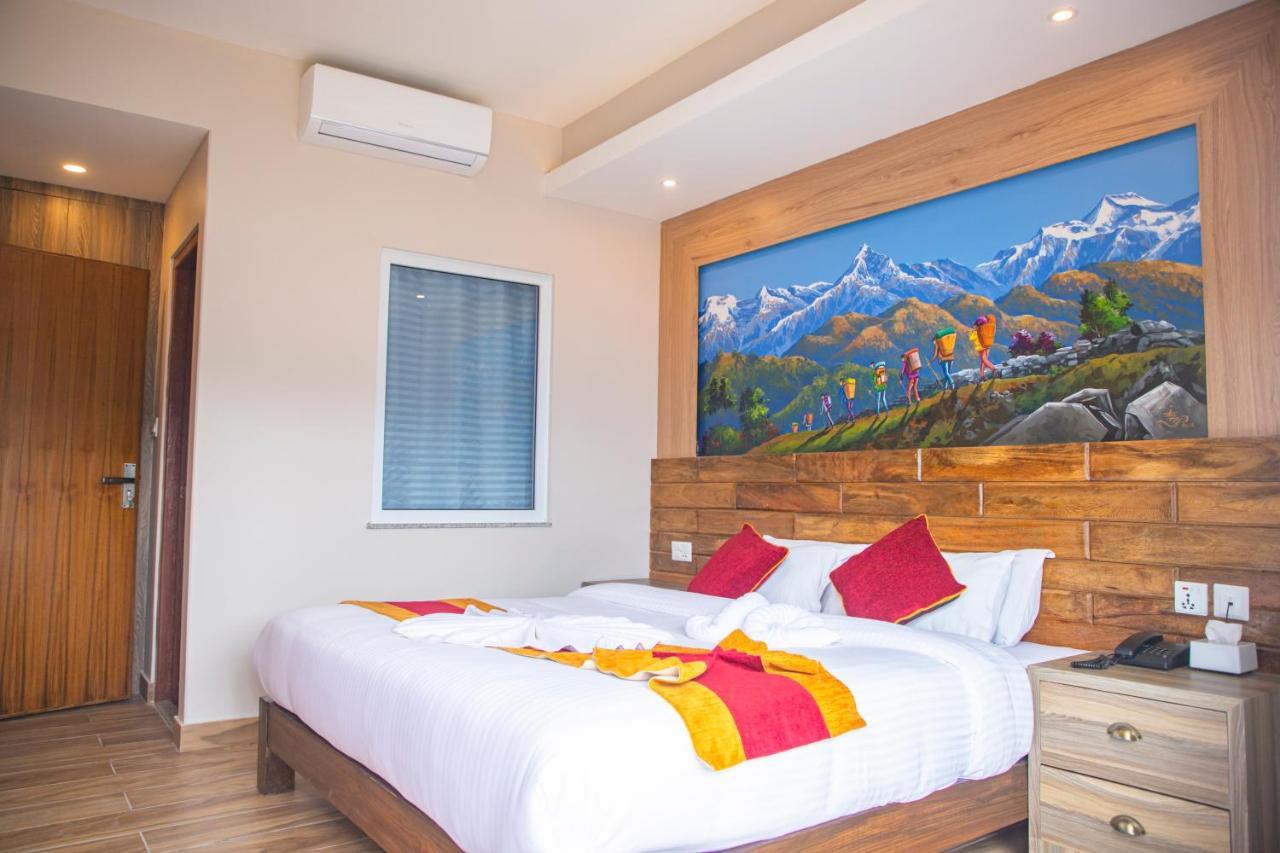 Hotel Pushkar Pokhara Extérieur photo